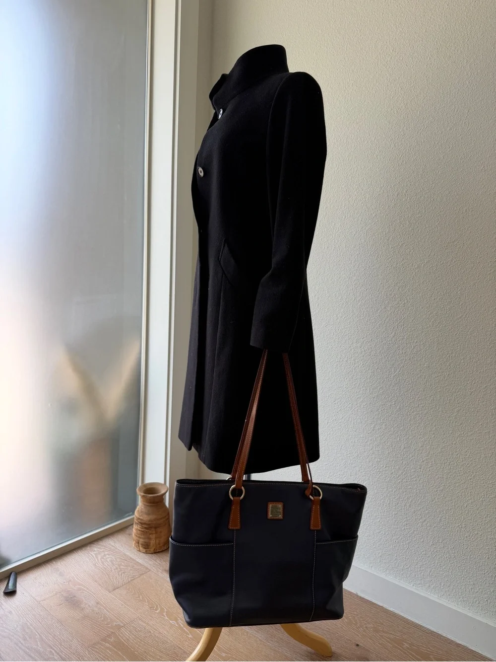 Dooney & Bourke Navy Blue Leather Lexington Shopper Tote Shoulder Bag